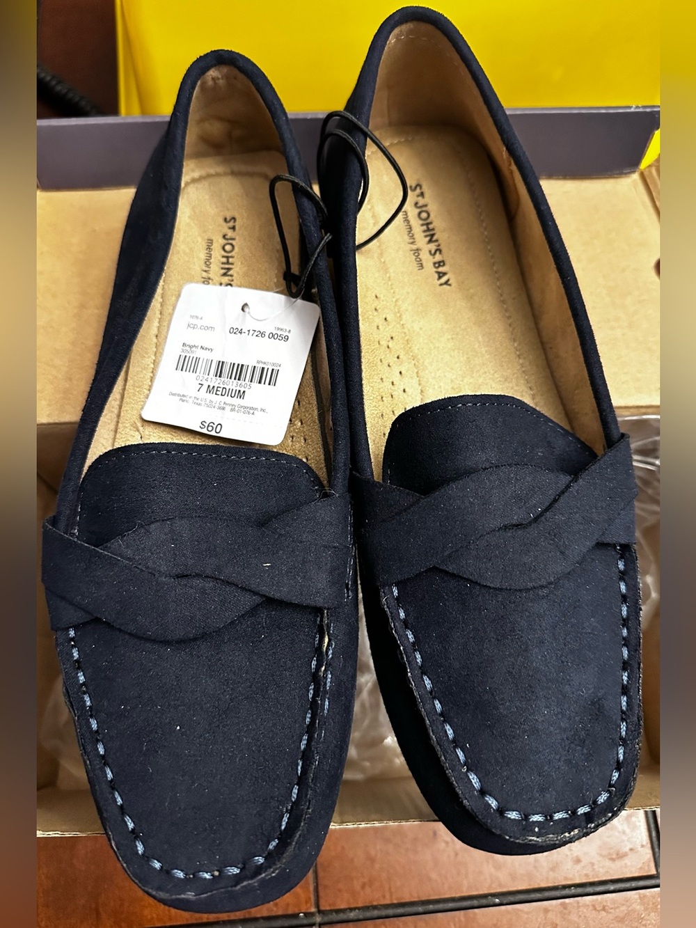 new St. John's Bay womens 7 memory foam Navy Suede Loafers